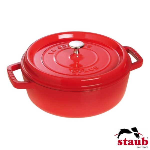 Caçarola Redonda Baixa 26cm Cereja Staub La Cocotte de Ferro Fundido