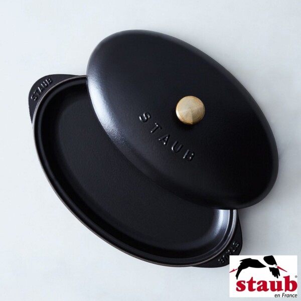 Travessa para Peixe com Tampa 31cm Preta Staub Specialties de Ferro Fundido