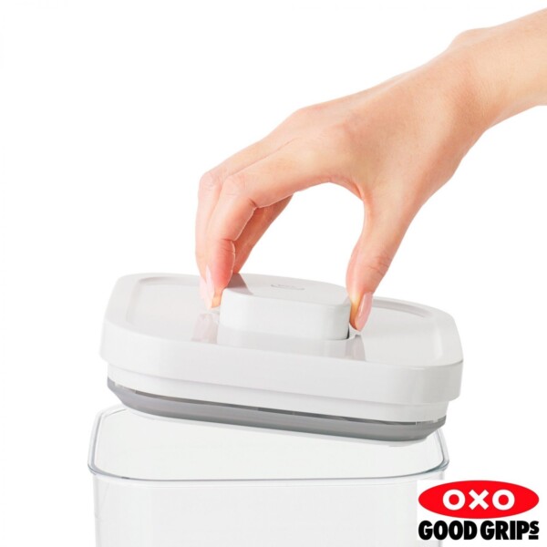 Pote Quadrado 2,4 litros Oxo Pop Softworks com Fechamento Hermético