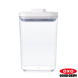 Pote Retangular 2,5 litros Oxo Pop Softworks com Fechamento Hermético