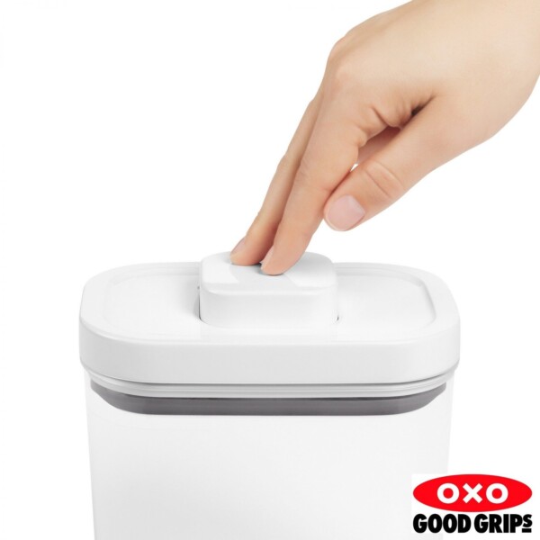 Pote Retangular 2,5 litros Oxo Pop Softworks com Fechamento Hermético