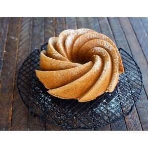 Fôrma para Bolo Nordic Ware Heritage Bundt Grande Redonda 25cm Dourada de Alumínio Fundido