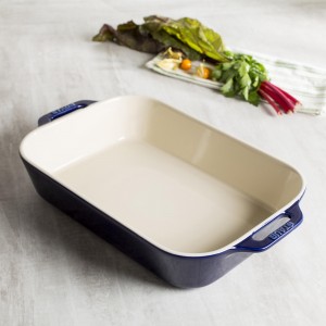 Travessa Retangular Azul Marinho 34x24cm Staub Ceramic