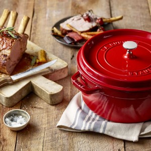 Caçarola Redonda 22cm Cereja Staub La Cocotte de Ferro Fundido