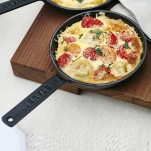 Mini Frigideira Staub Minis 12cm com Cabo de Ferro Fundido